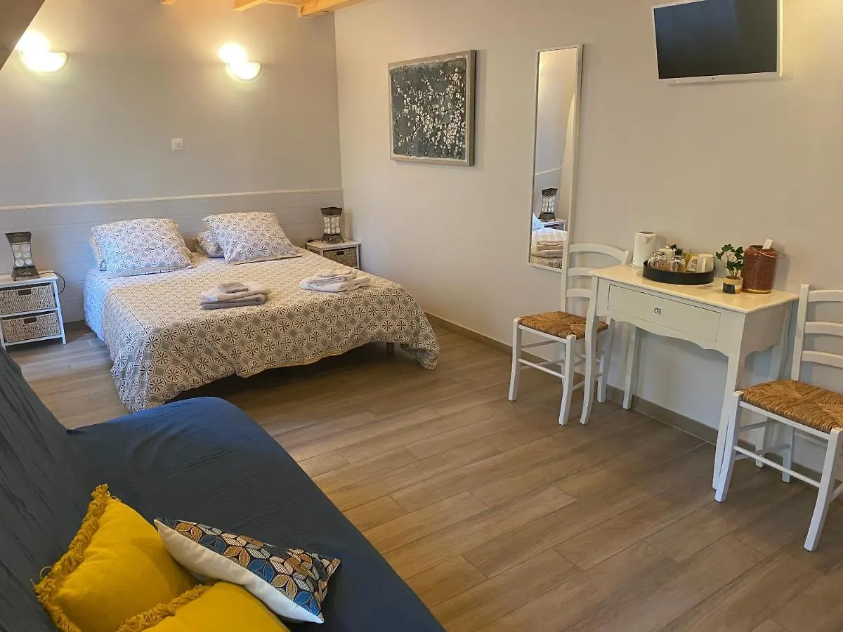 Le Cocon De Curson Chambre D'Hotes Chanos-Curson 0*,
